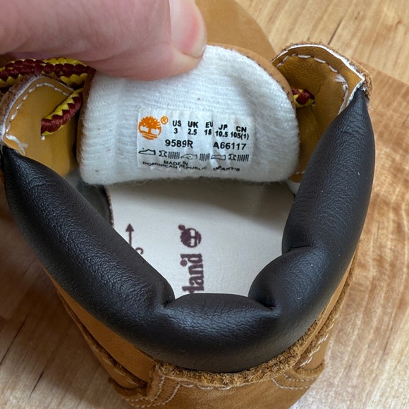Timberland Infant Crib Leather Booties Size 3 - Picture 7 of 8
